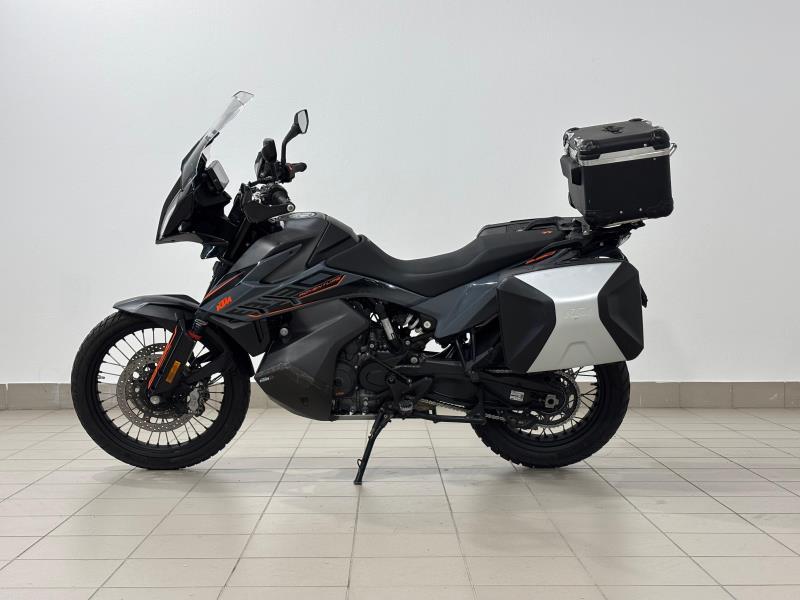 890 ADVENTURE
