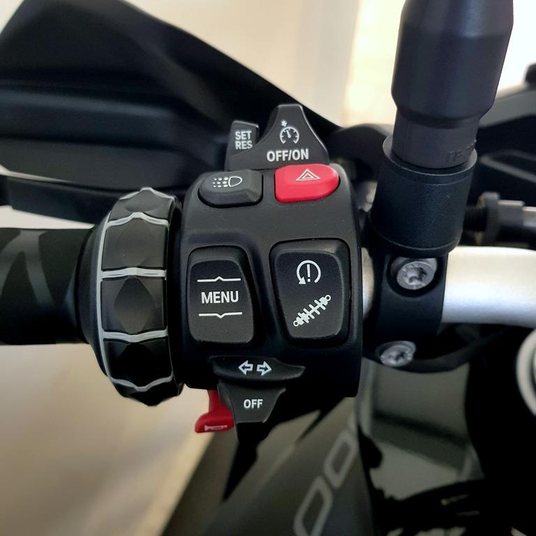 F 900 XR