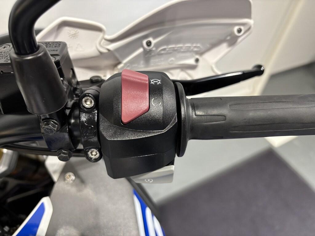 G 310 GS
