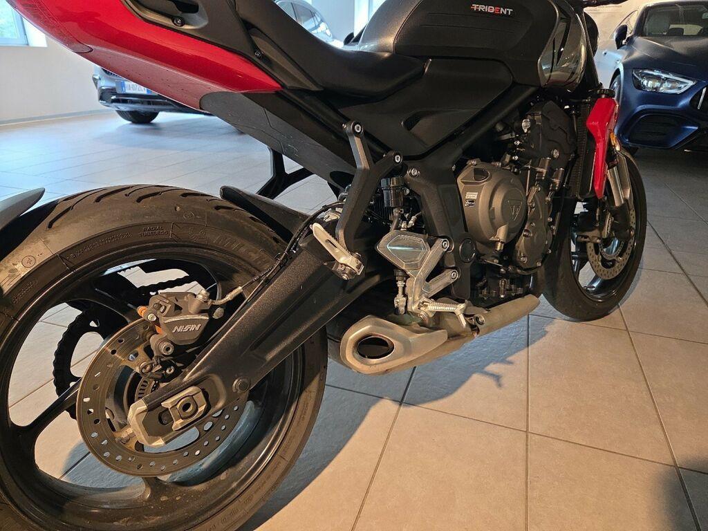 TRIDENT 660