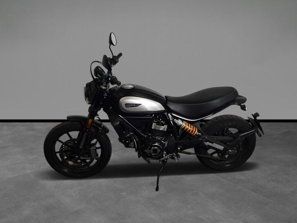 SCRAMBLER 800