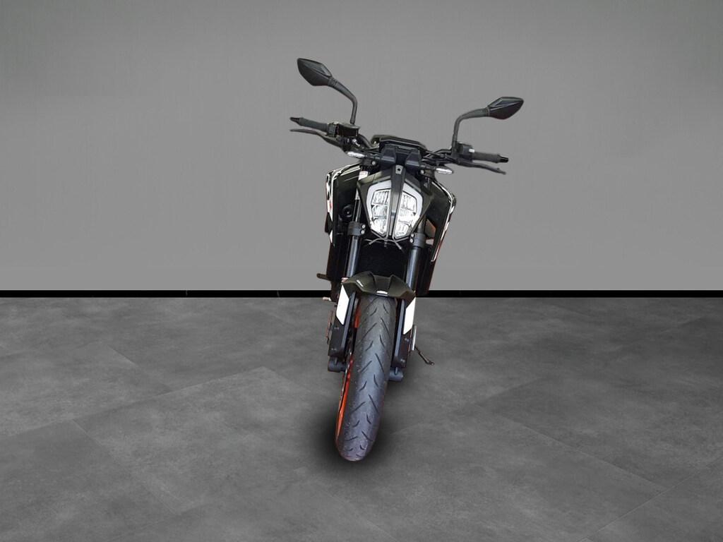890 DUKE