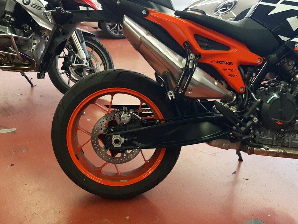 890 DUKE