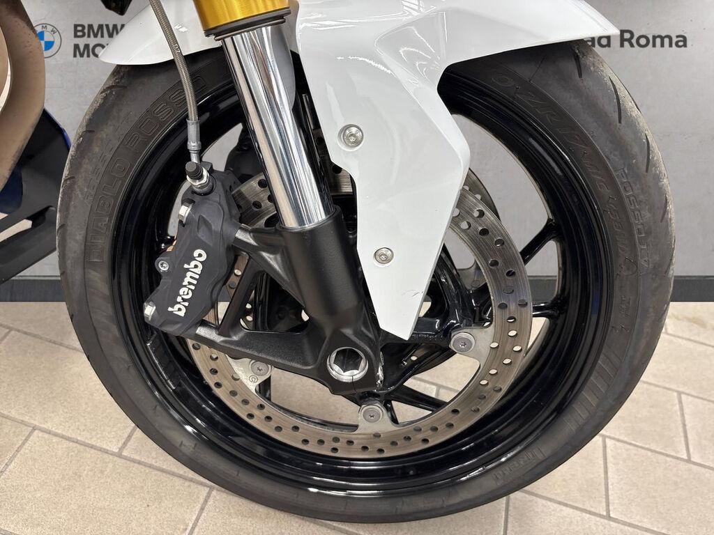 F 900 R