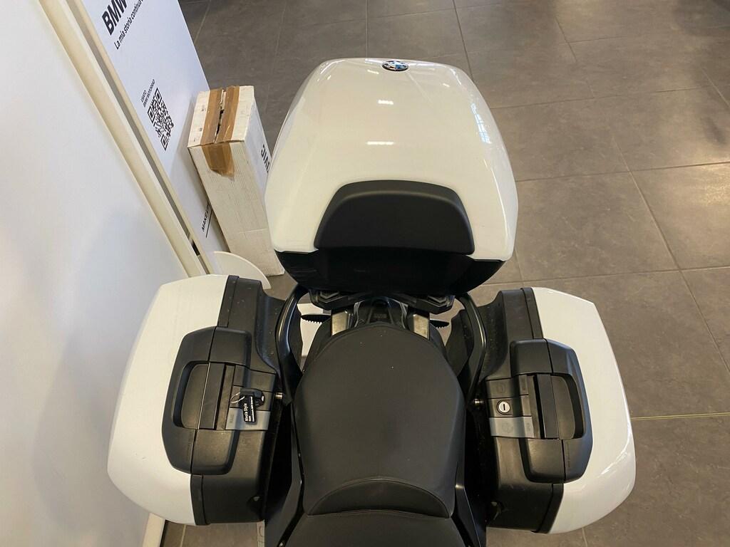 R 1200 R