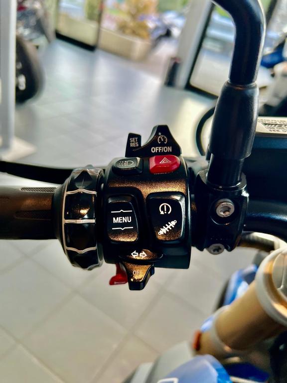 R 1250 R