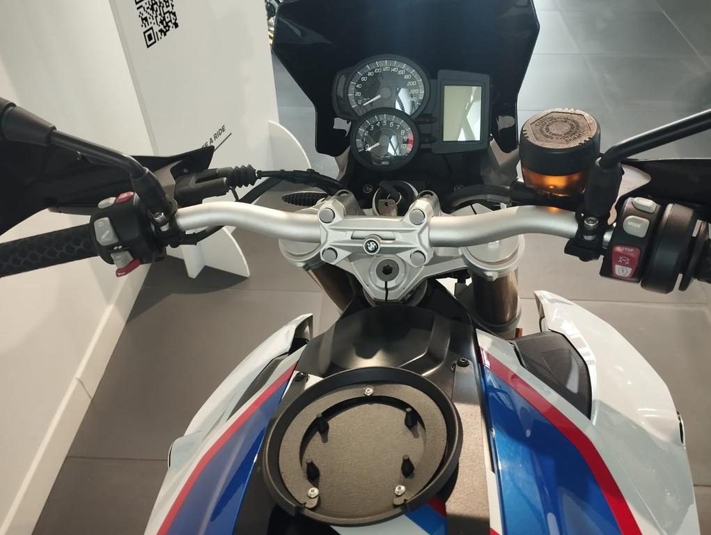 F 800 R