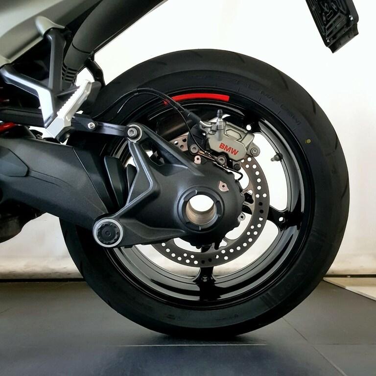 R 1300 RS