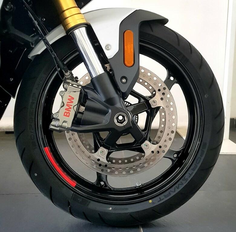 R 1300 RS