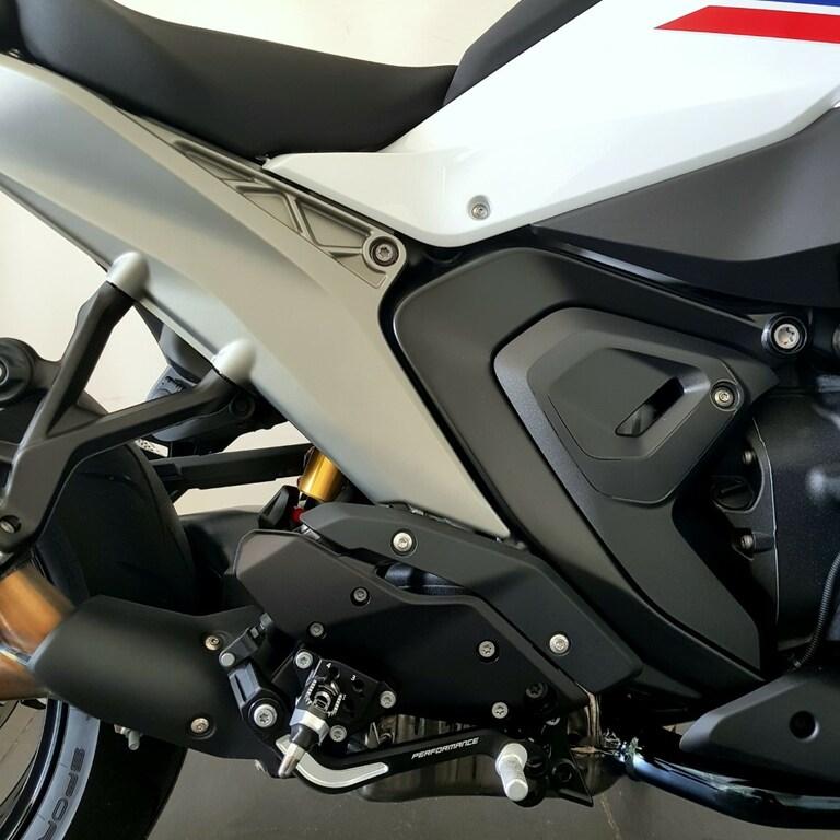 R 1300 RS