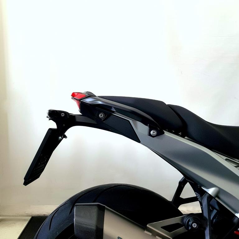 R 1300 RS