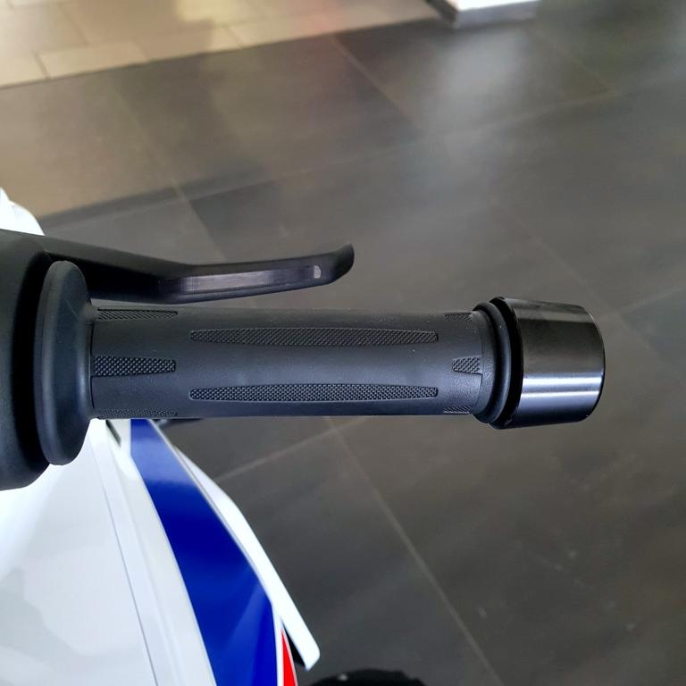 R 1300 RS