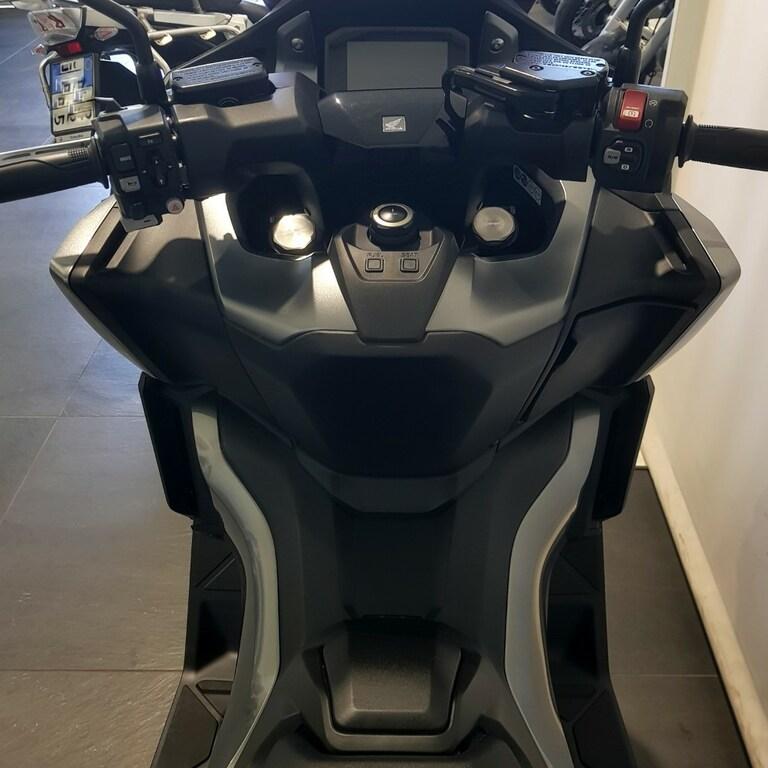 FORZA 750