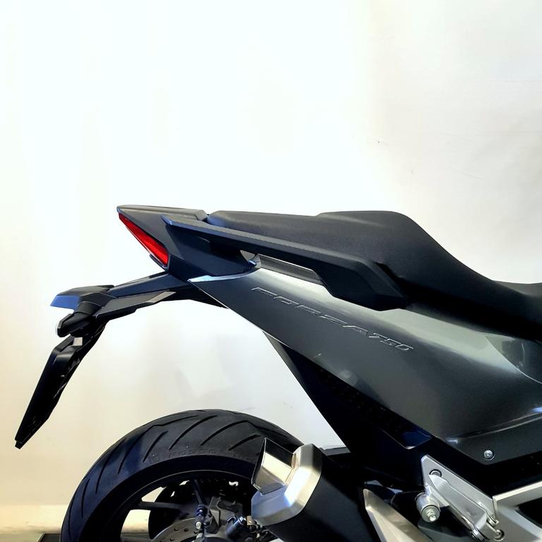 FORZA 750