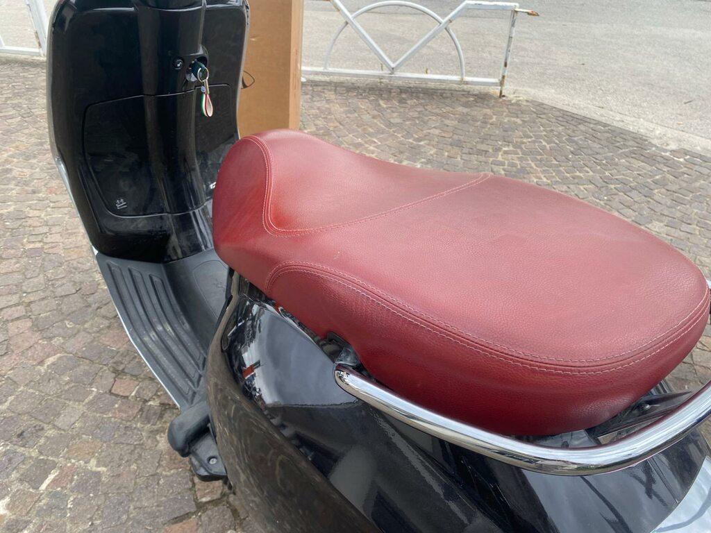 VESPA PRIMAVERA 125
