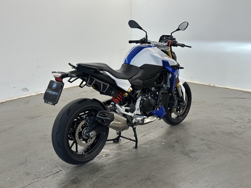 F 900 R