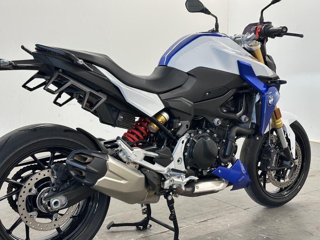 F 900 R