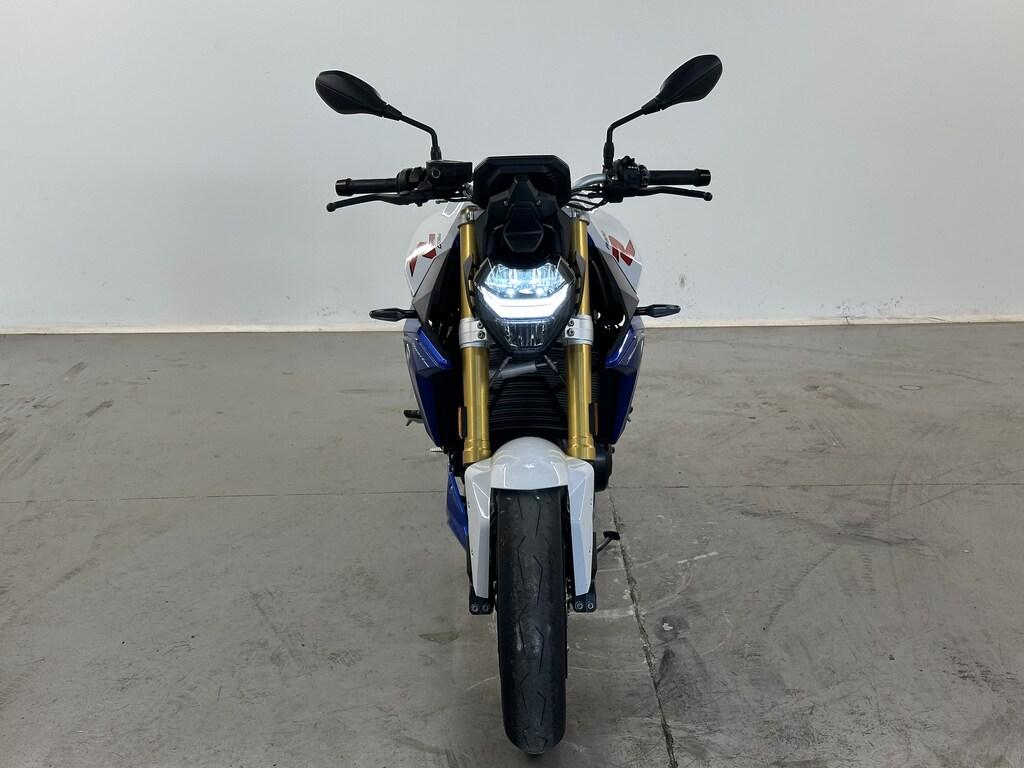 F 900 R