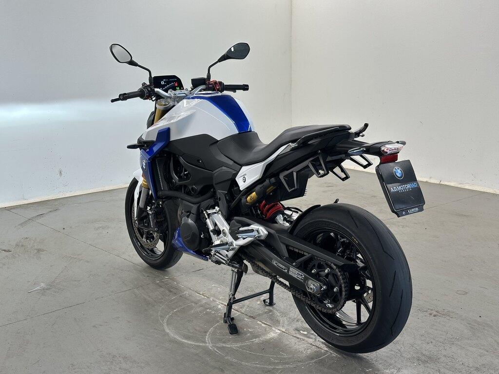 F 900 R
