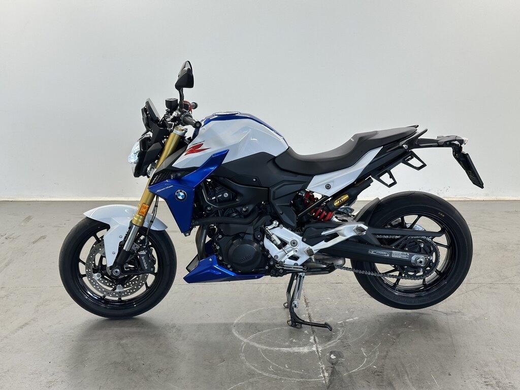 F 900 R