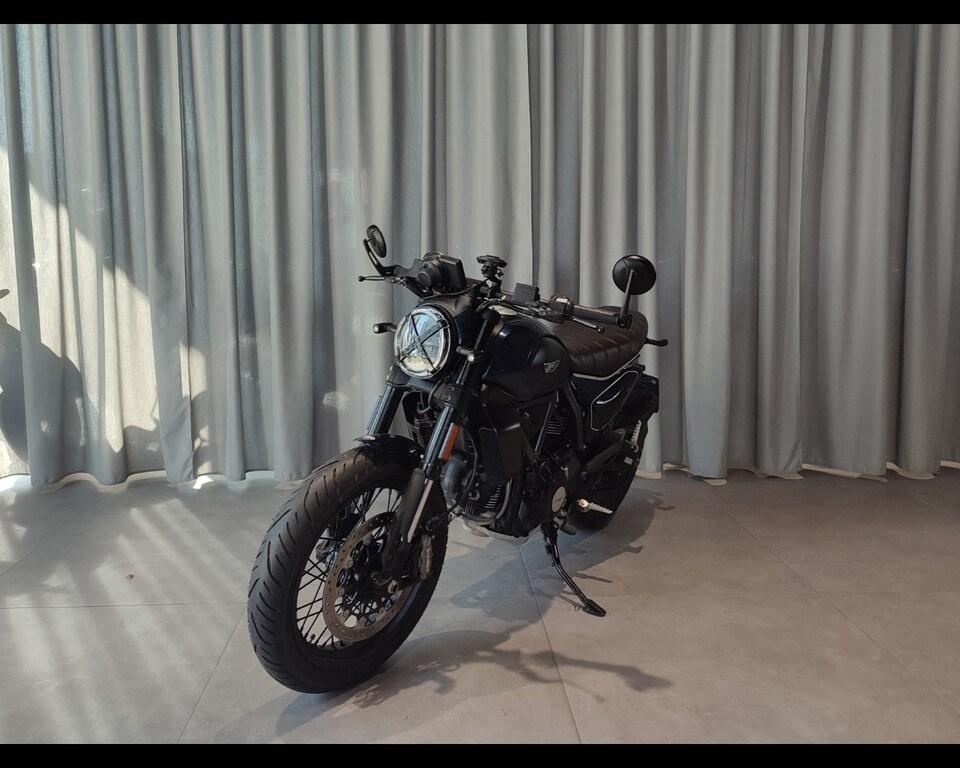 SCRAMBLER 800