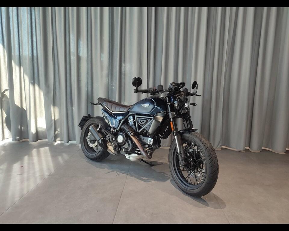SCRAMBLER 800