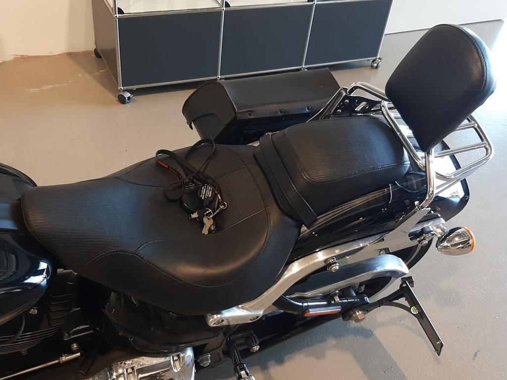 SOFTAIL 1690 BREAKOUT