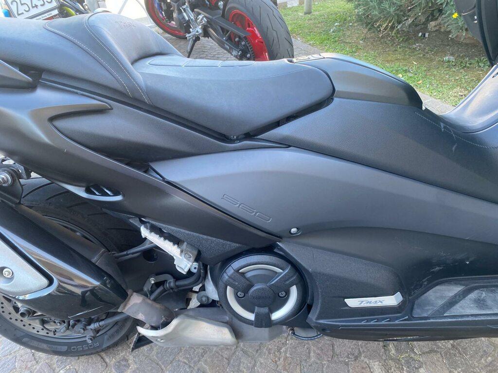 T-MAX 560