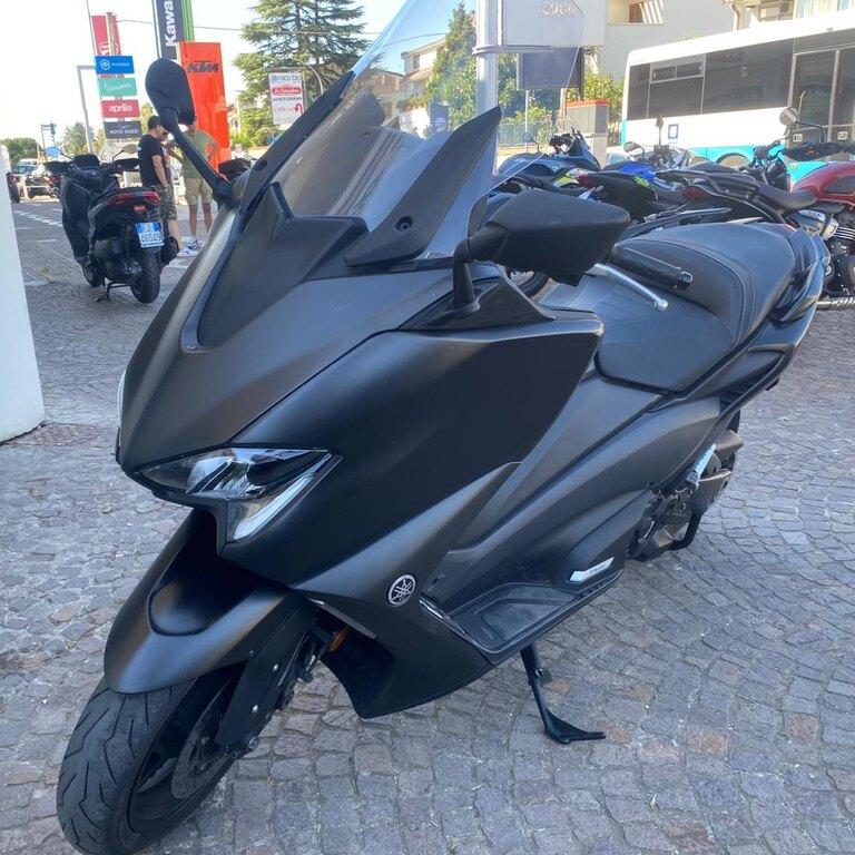 T-MAX 560