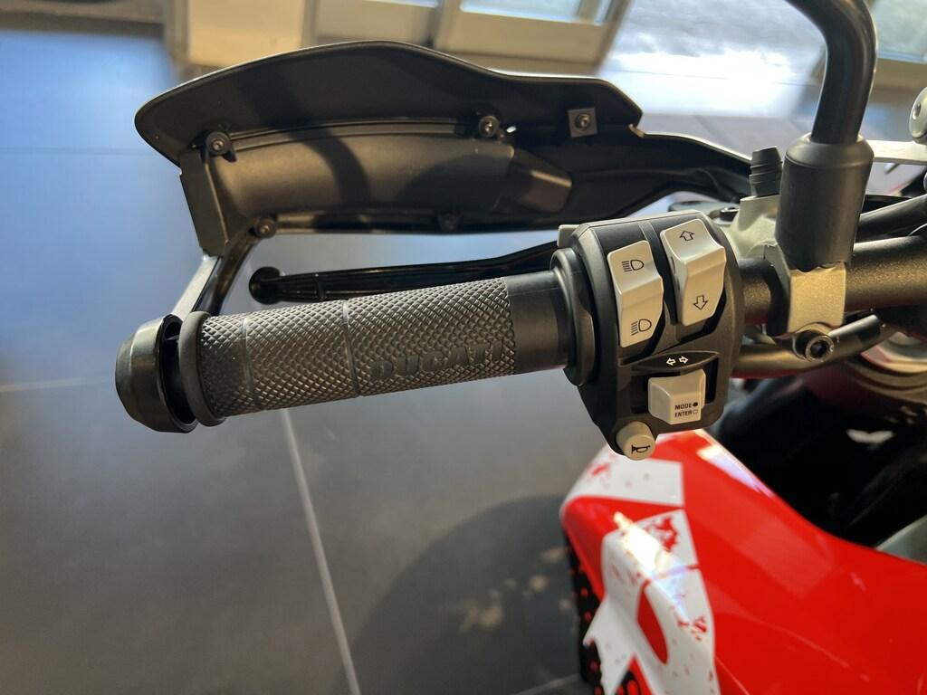 HYPERMOTARD 950