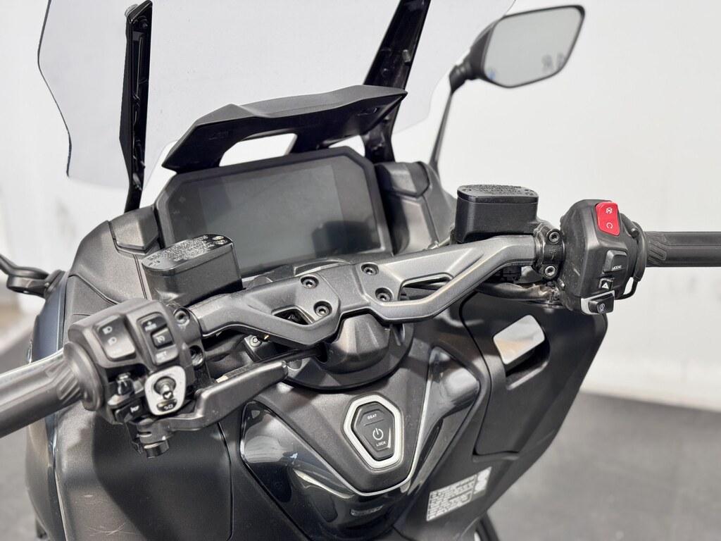 T-MAX 560