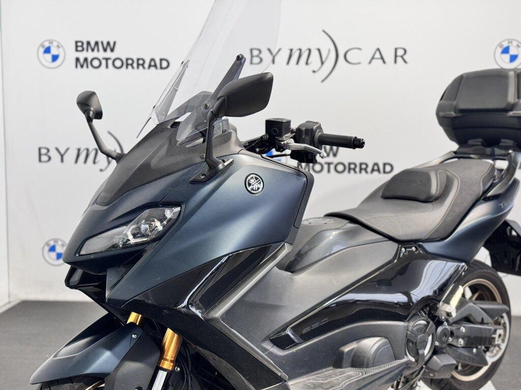 T-MAX 560
