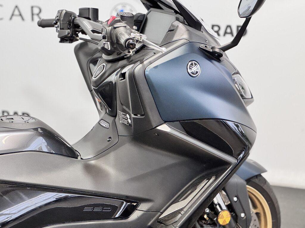 T-MAX 560