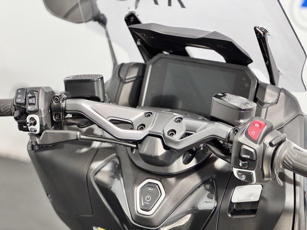 T-MAX 560
