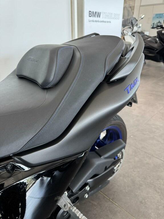 T-MAX 560