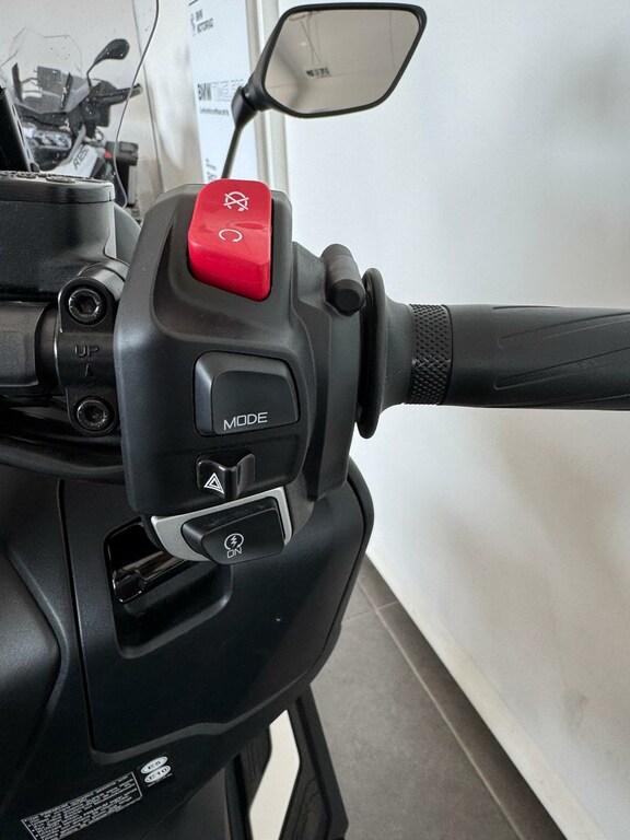 T-MAX 560