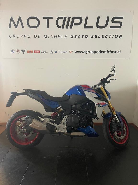 F 900 R