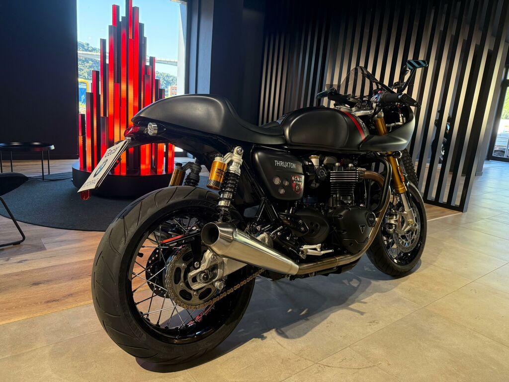 THRUXTON 1200