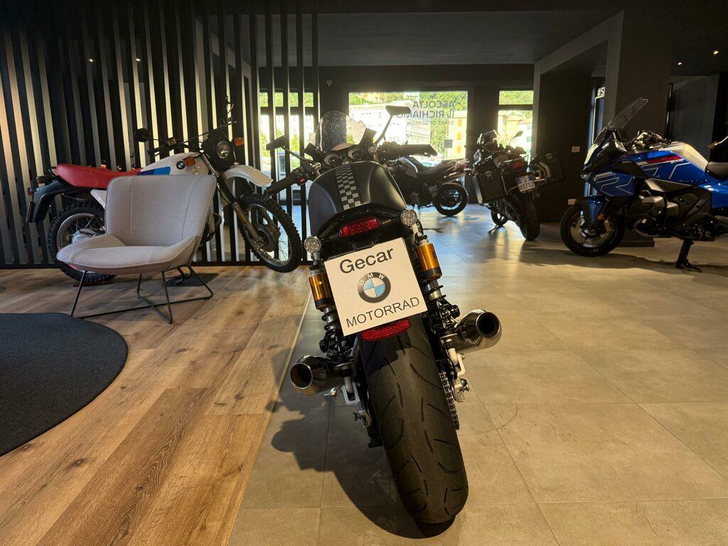 THRUXTON 1200