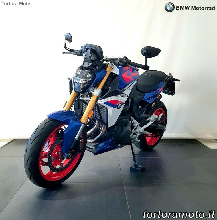 F 900 R