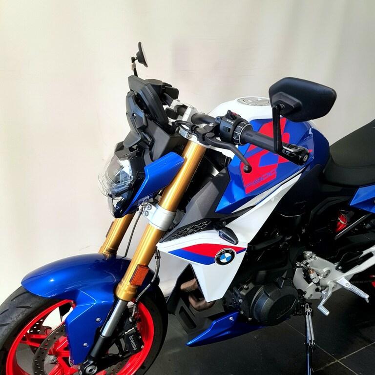 F 900 R