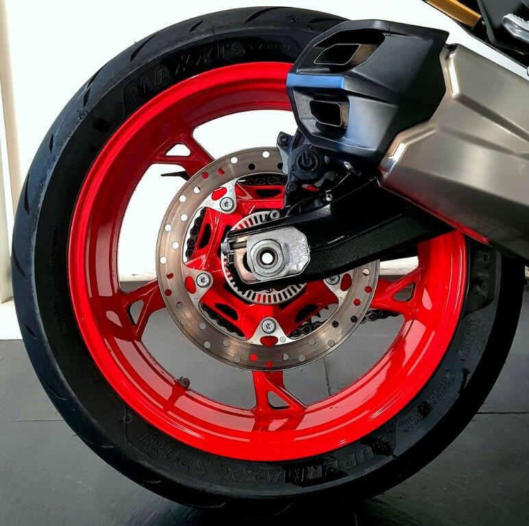 F 900 R