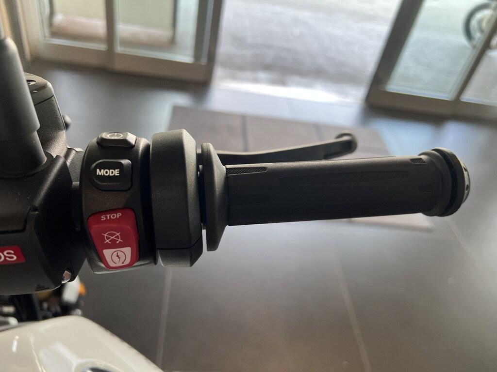 R12 G/S