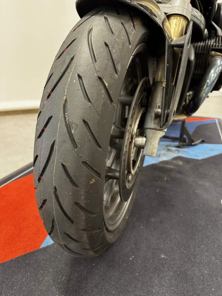 R 1200 R