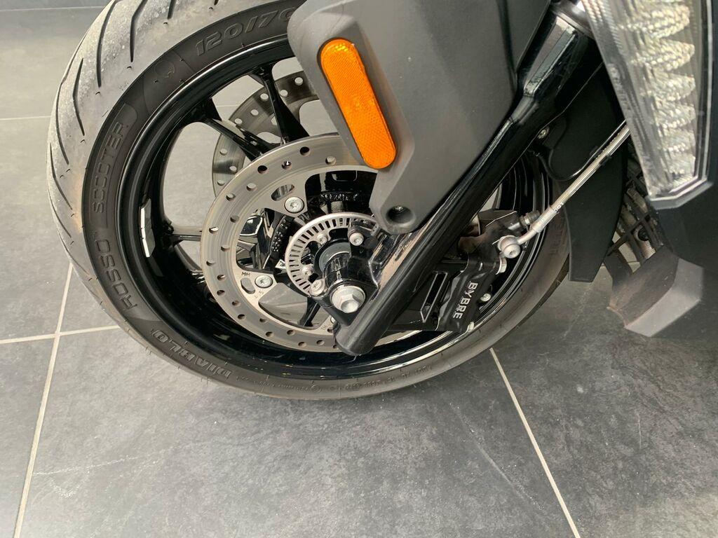 C 400 GT