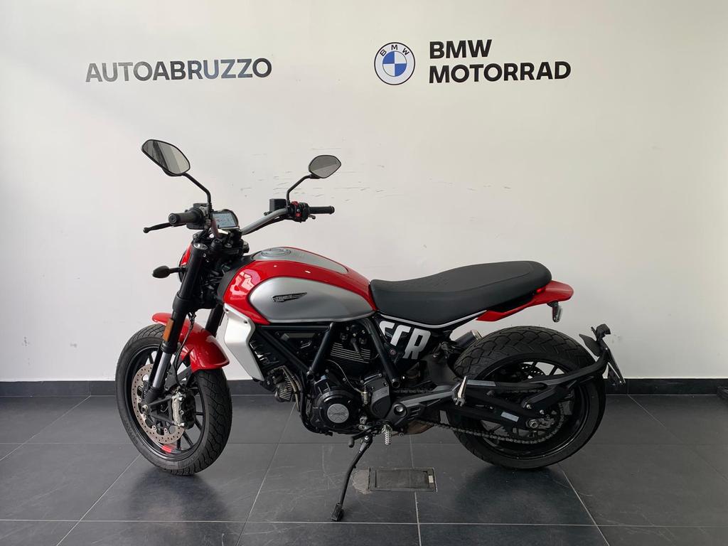 SCRAMBLER 800