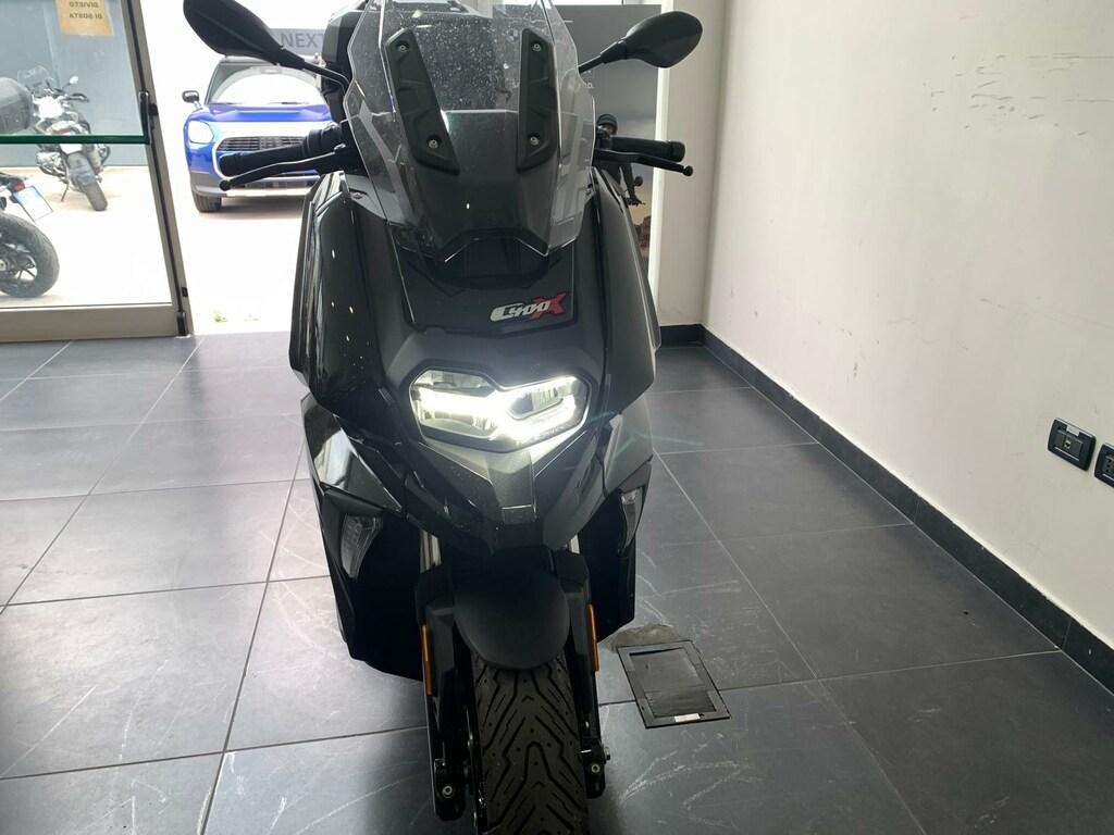 C 400 X