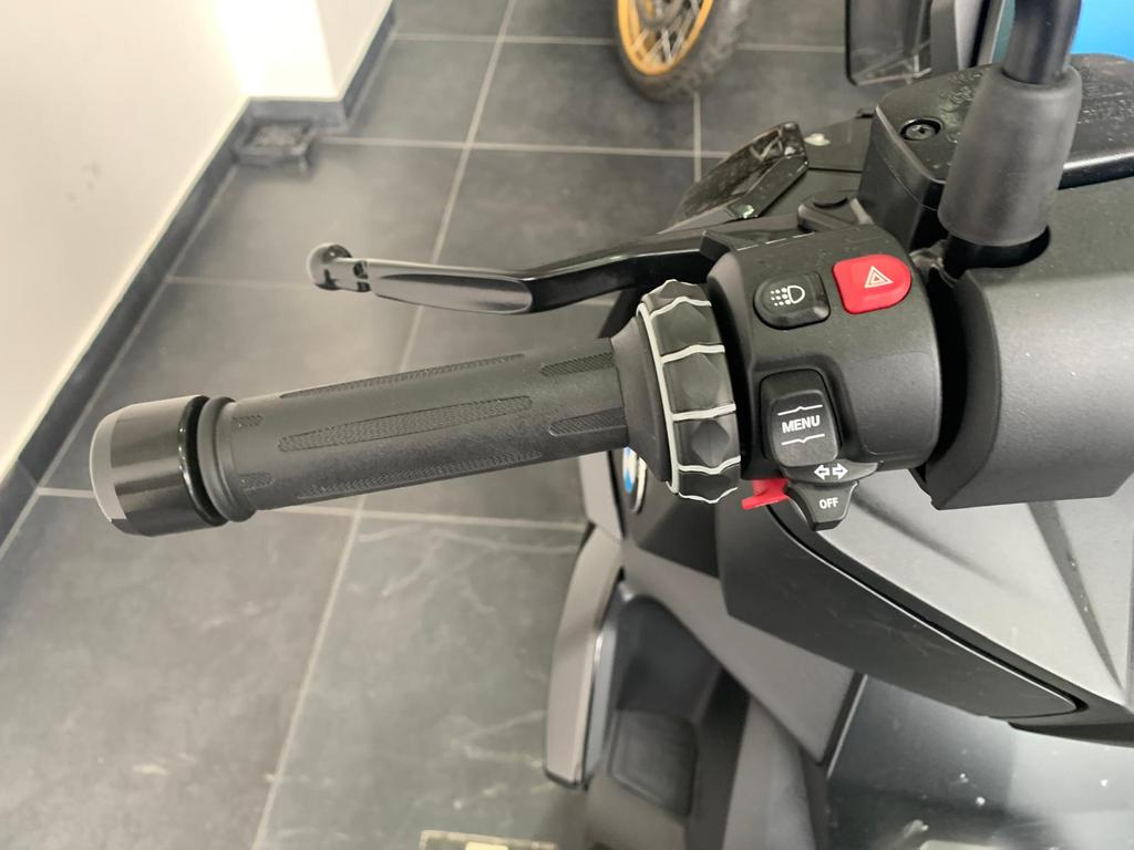 C 400 X