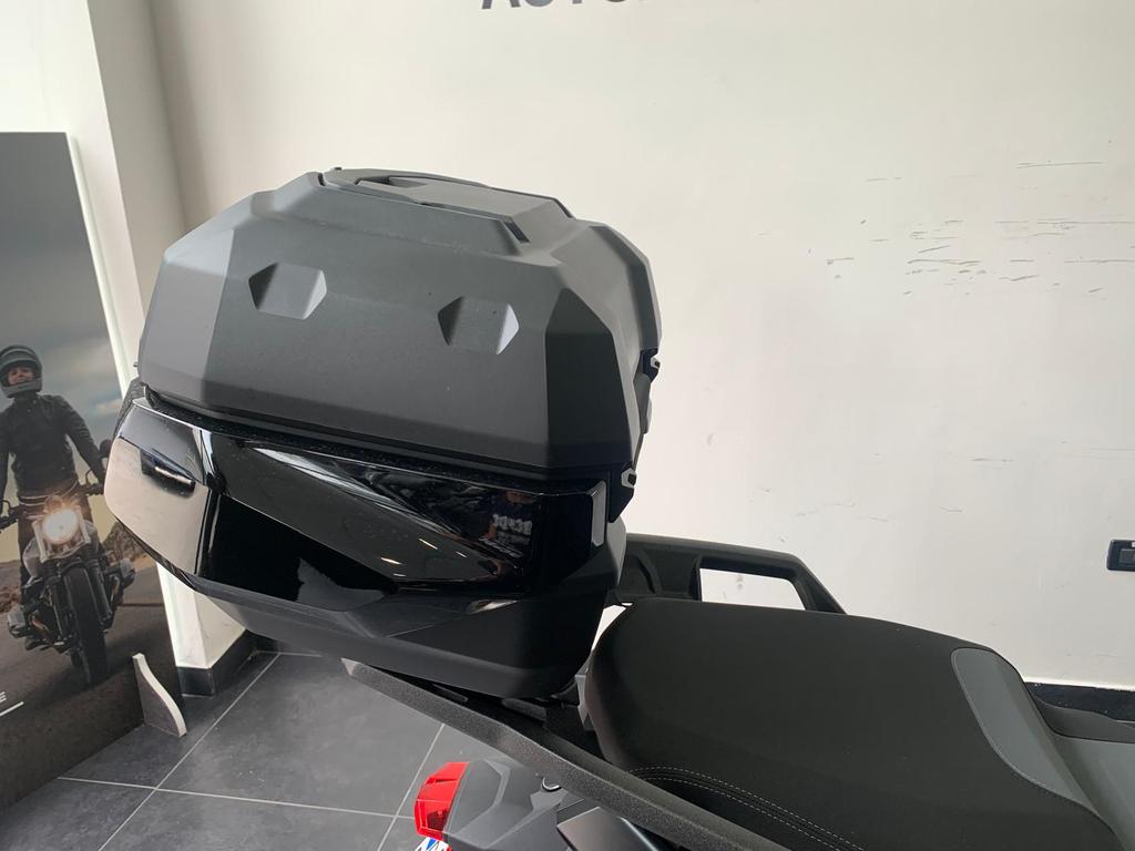 C 400 X