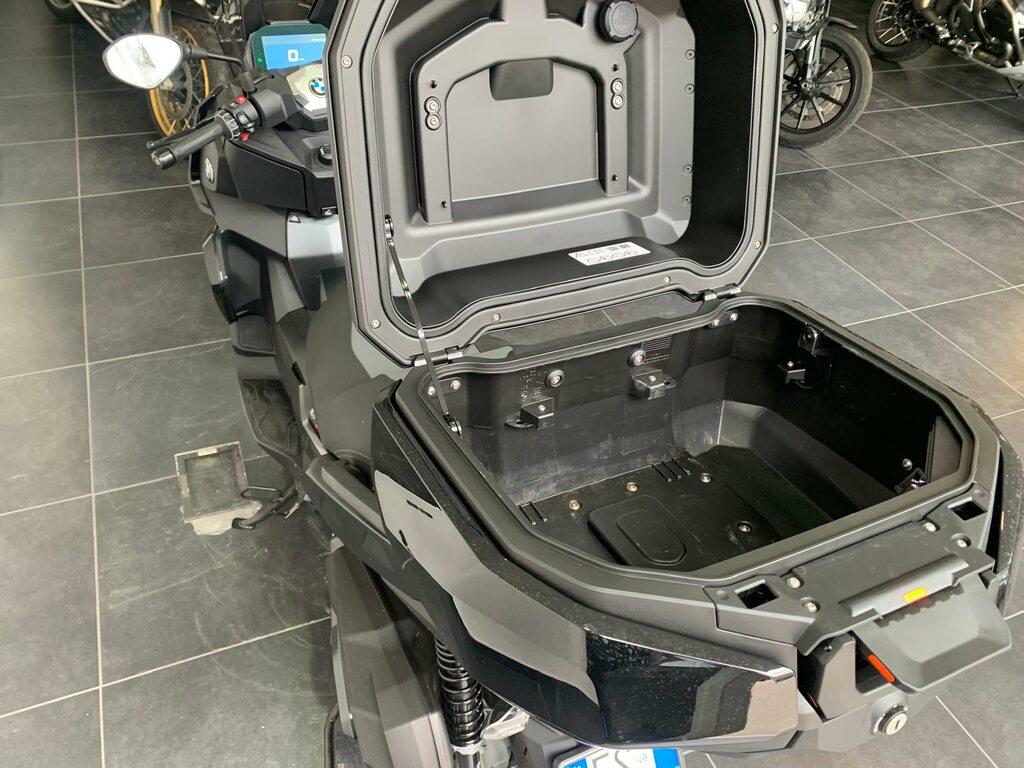 C 400 X